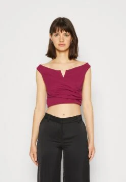 Wal G Valentines Heart Crop - Top - Magenta