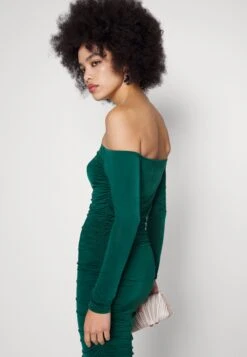 Wal G India- Etui-Jurk - Forest Green -Wal G b2934ace216a4255b89eaac015aeac7d scaled