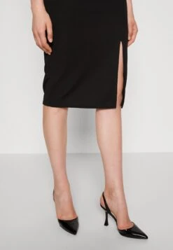 Wal G Simah Frill Midi Dress - Jerseyjurk - Black/Mango 11 Wal G Simah Frill Midi Dress - Jerseyjurk - Black/Mango -Wal G b2e884a64cea43bbaa091acbf04932ff scaled