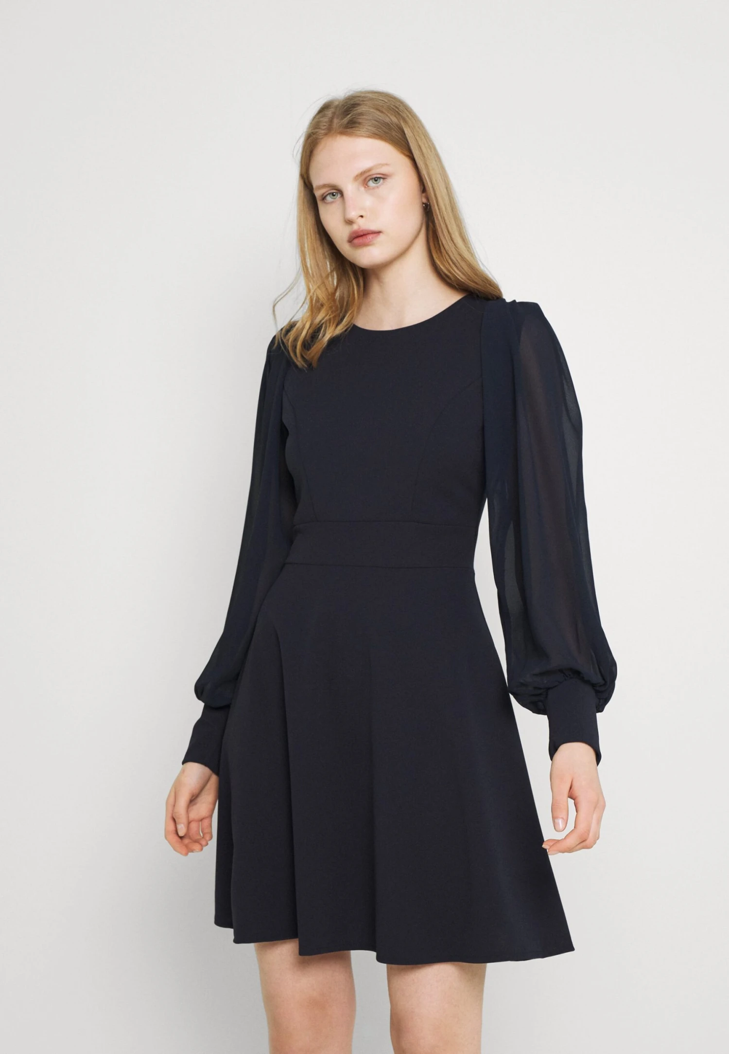 Wal G Kat Sleeve Dress - Jurk - Navy Blue 1 Wal G Kat Sleeve Dress - Jurk - Navy Blue