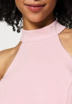 Cheryl Halter Neck Skater Dress - Cocktailjurk - Blush Pink -Wal G b9d8fc04665a40a69552ac12ac819802 scaled