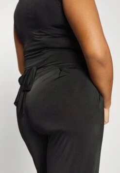 Brady V Neck- Jumpsuit - Black 11 Brady V Neck- Jumpsuit - Black -Wal G beecb5052aaf42caba7e342b53bcccf6 scaled