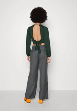 Wal G Crissy Backless - Longsleeve - Forest Green 7 Wal G Crissy Backless - Longsleeve - Forest Green -Wal G c90a7468a8b244d7af77c4ba805ae0f3 scaled