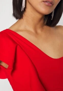 Wal G One Shoulder Maxi Dress - Cocktailjurk - Red -Wal G c91286820df248b587f6c2149e49d135 scaled