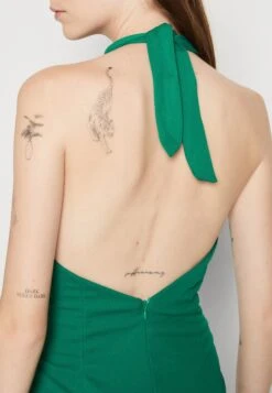 Wal G Jack Halter Neck Midi - Jerseyjurk - Leaf Green 11 Wal G Jack Halter Neck Midi - Jerseyjurk - Leaf Green -Wal G caddd056d3a745c7b52b908208528458 scaled