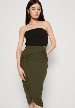 Wal G Aliya Knot Midi Skirt - Kokerrok - Dark Khaki -Wal G d5476cf3d1024e77a328074ae5c3d7c6 scaled