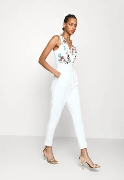 Contrast Plunge - Jumpsuit - White -Wal G d65275bf3ef84e1aa919a0559bfb2718 scaled