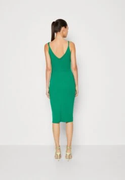 Wal G Tessa Midi Dress - Jerseyjurk - Leaf Green -Wal G d9a9f54471104f848a8cbc37dc8a92cb scaled
