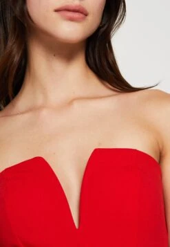 Wal G Christa V Neck Playsuit - Jumpsuit - Red 11 Wal G Christa V Neck Playsuit - Jumpsuit - Red -Wal G daca8d3bb7da4baf8eed3ab0a7bb03b1 scaled