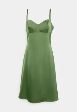 Wal G Dalia Cupped Midi - Jurk - Medow -Wal G dad257cc816d4bebaec35d5129306442 scaled