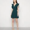 Wal G Lucia V Neck Frill Sleeve Skater Dress - Cocktailjurk - Forest Green