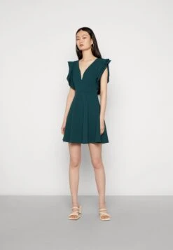 Wal G Lucia V Neck Frill Sleeve Skater Dress - Cocktailjurk - Forest Green