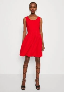 Wal G Valentines Holly Heart Cut Out Skater - Cocktailjurk - Red 9 Wal G Valentines Holly Heart Cut Out Skater - Cocktailjurk - Red -Wal G dce0abc833464e8b9219b5dd50f2907f scaled