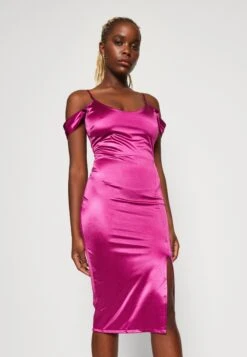 Wal G Colly Off Shoulder Dress - Cocktailjurk - Magenta -Wal G dfc7e41d7a924c2097ef3f02ad155147 scaled