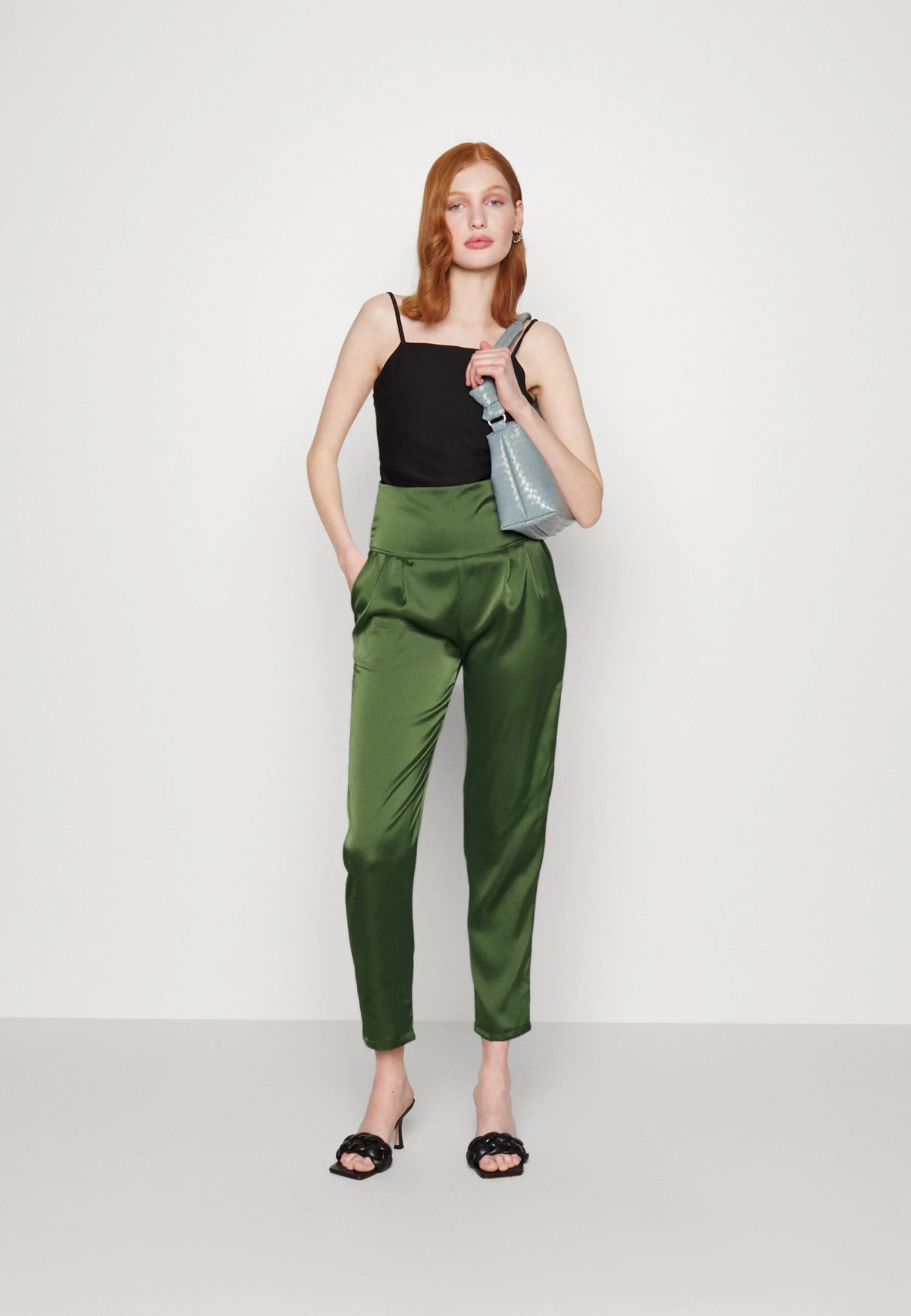 Wal G Peppa High Waisted Trouser - Broek - Dark Khaki 2 Wal G Peppa High Waisted Trouser - Broek - Dark Khaki - Afbeelding 2
