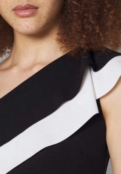 Wal G Smeena One Shoulder Midi - Jerseyjurk - Black/White -Wal G e9f933bc41344ee6896b68597907599c scaled
