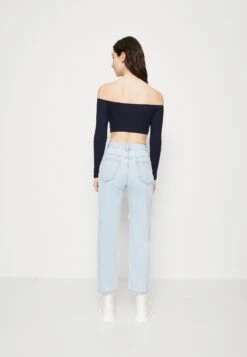 Wal G Hollie Off Shoulder Crop - Longsleeve - Navy 8 Wal G Hollie Off Shoulder Crop - Longsleeve - Navy -Wal G ea40babde18944af90469664f7a01896 scaled
