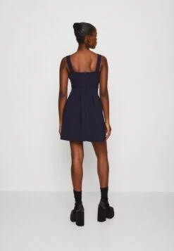 Wal G Belle V Neck Skater Dress - Cocktailjurk - Navy/White -Wal G f2f7012bbd114676b1d4a1e0780486d4 scaled