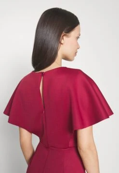 Wedding Petite Betty Wrap Midi Dress - Etui-Jurk - Wine -Wal G f8d8d81a117e4970906e0851e99dd165 scaled